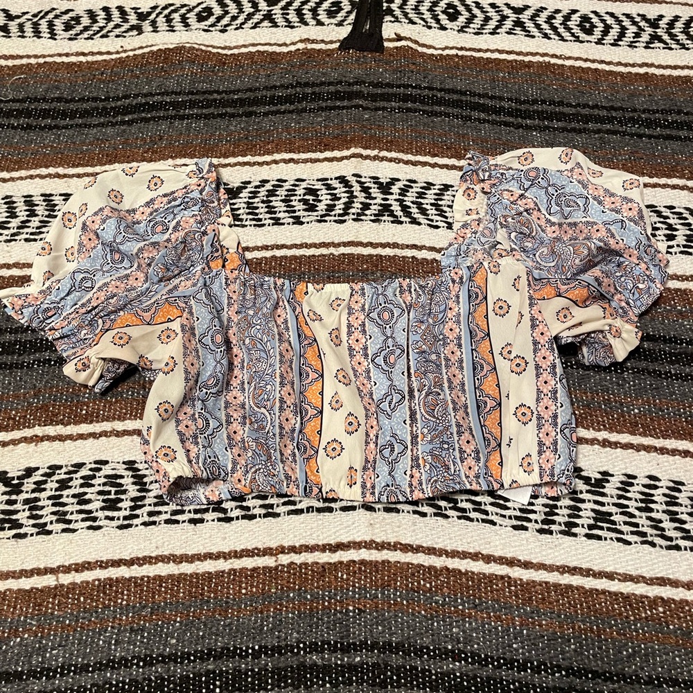 Paisley Print Puffy Sleeve Crop Top